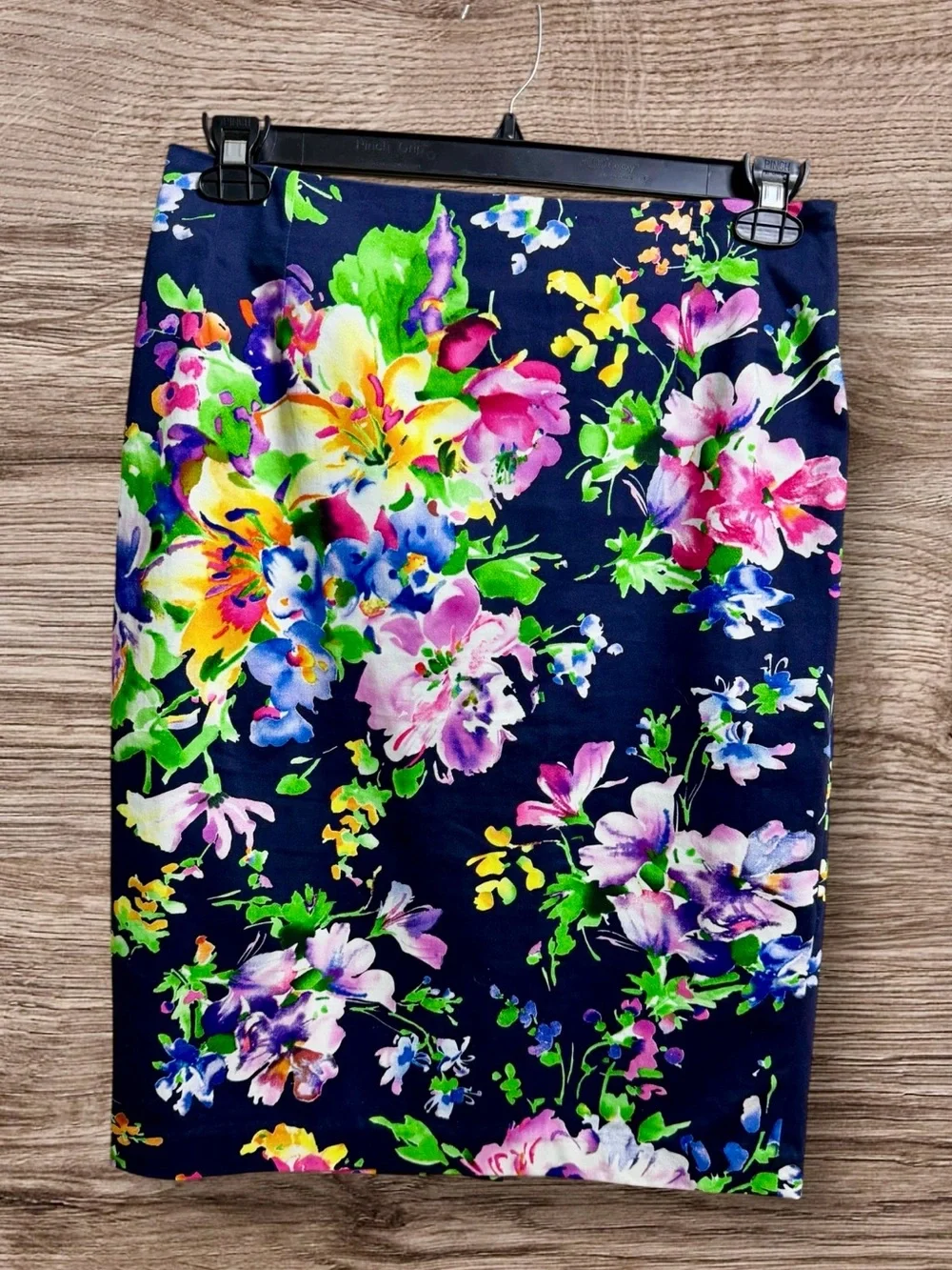 Lauren, Ralph Lauren navy blue floral pencil skirt. Size 4.